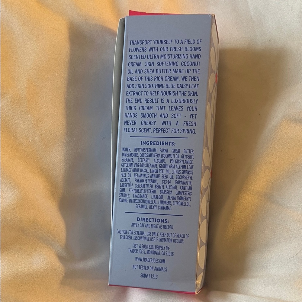 Trader Joe's Fresh Blooms Ultra Moisturizing Hand Cream - Blue - Picture 2 of 3